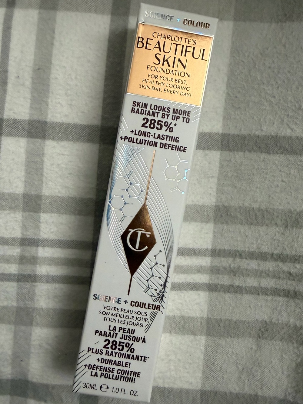 02 Warm Chaud  Charlotte Tilbury Beautiful Skin Foundation